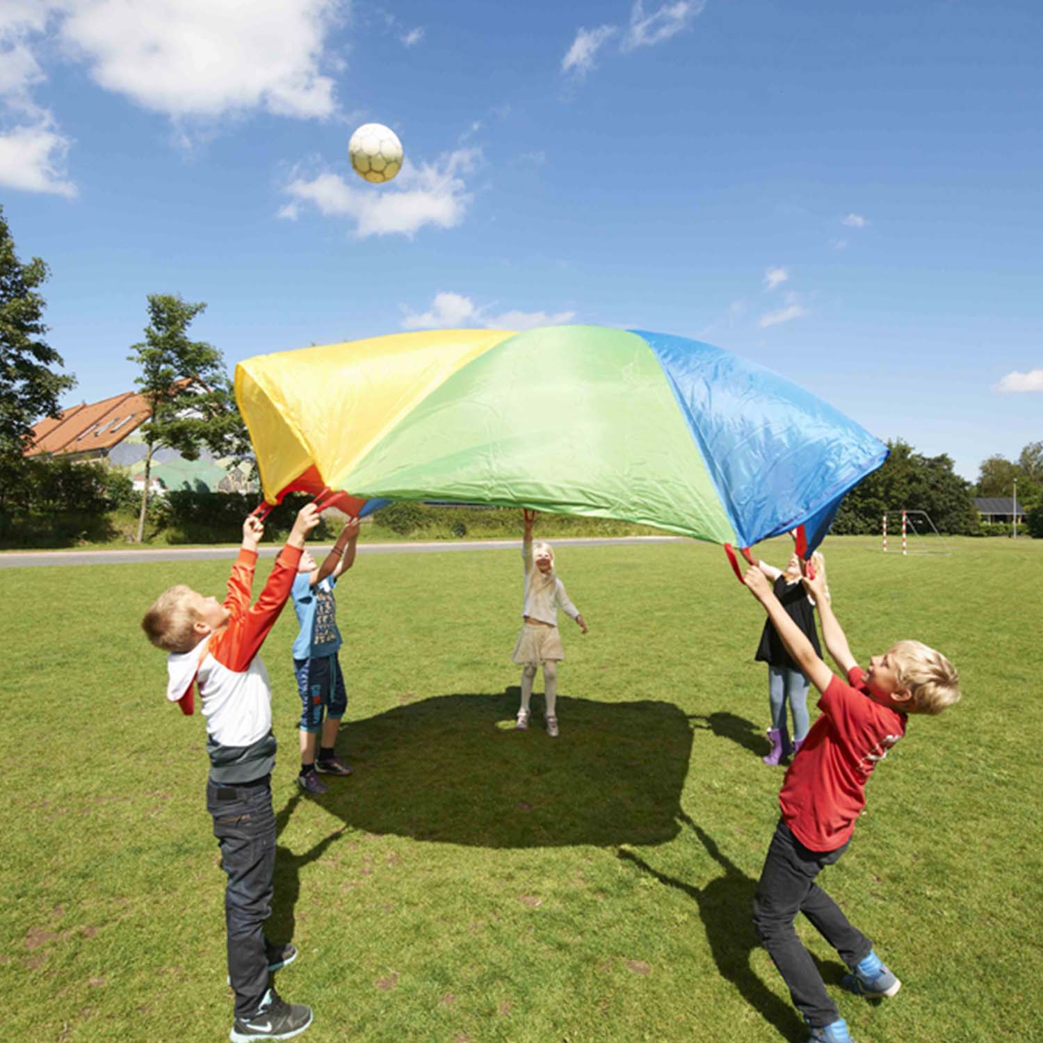 Diabolo Freizeitsport - Gruppenspiele Schwungtuch 002
