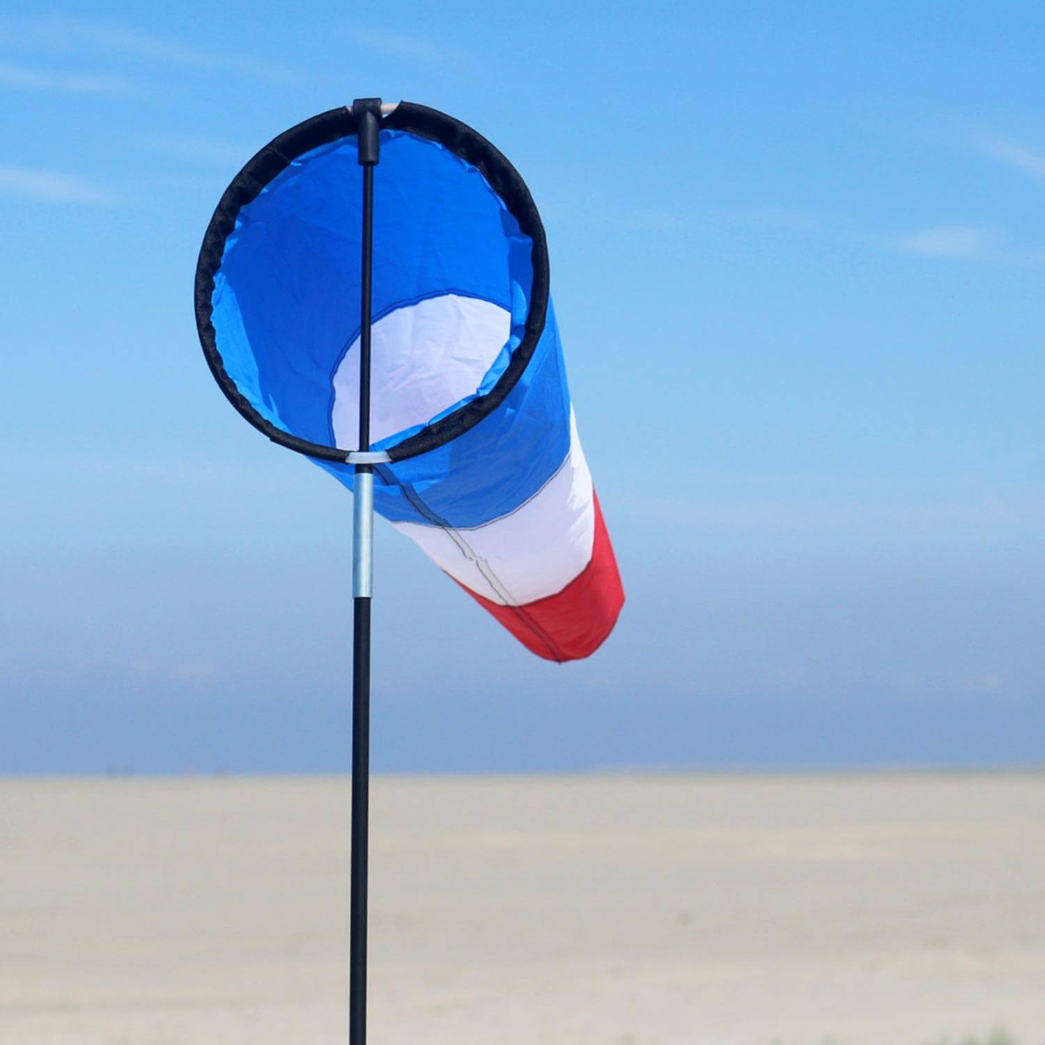 Wolkenstürmer - Windspiele Westwind Maritim Strand